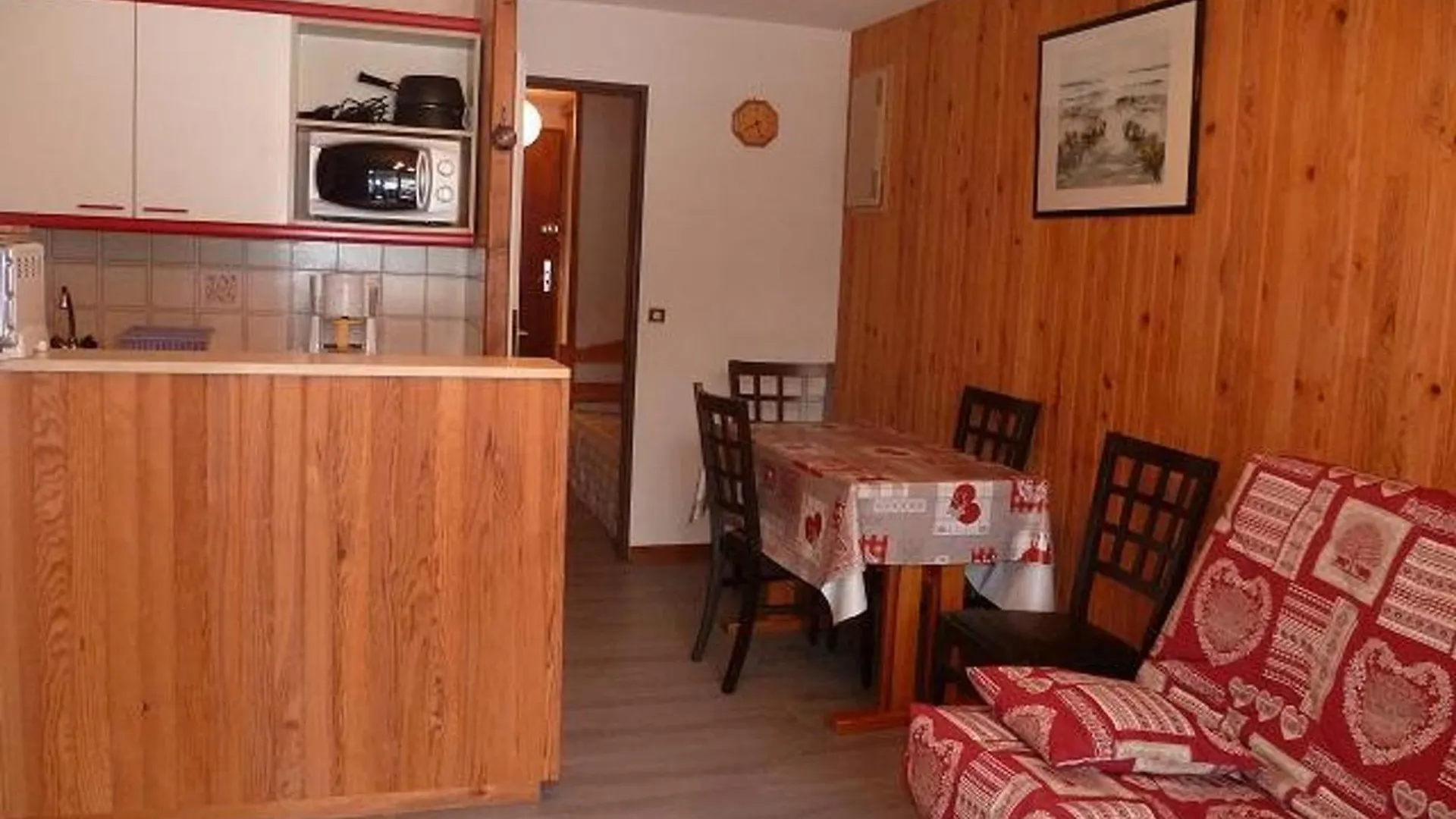 Studio-Cabine Confortable A Le Lioran, Proche Pistes Et Commerces - Fr-1-787-92 Laveissière 0*,  Fransa